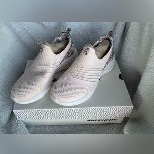 Skechers Women's Slip-On Sneakers - Cream/Pink